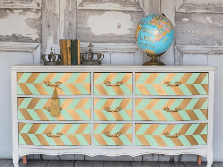 How to Use Mint Julep and Flamingo on a Dresser