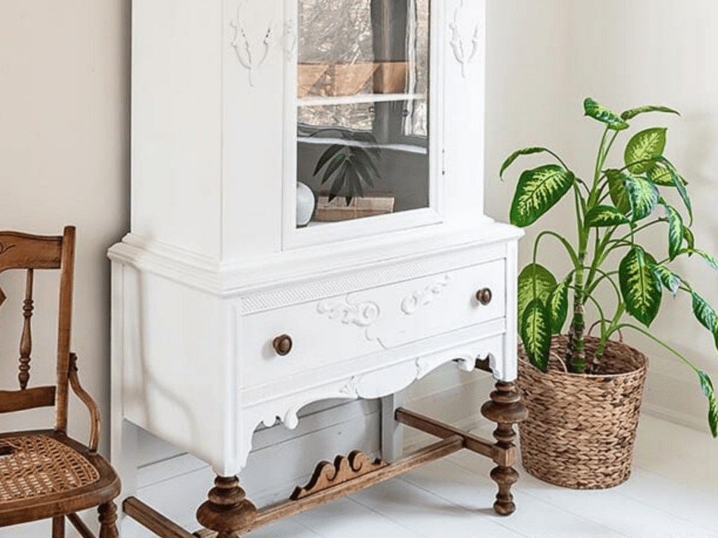 how-to-paint-white-furniture-dixie-belle-paint-company