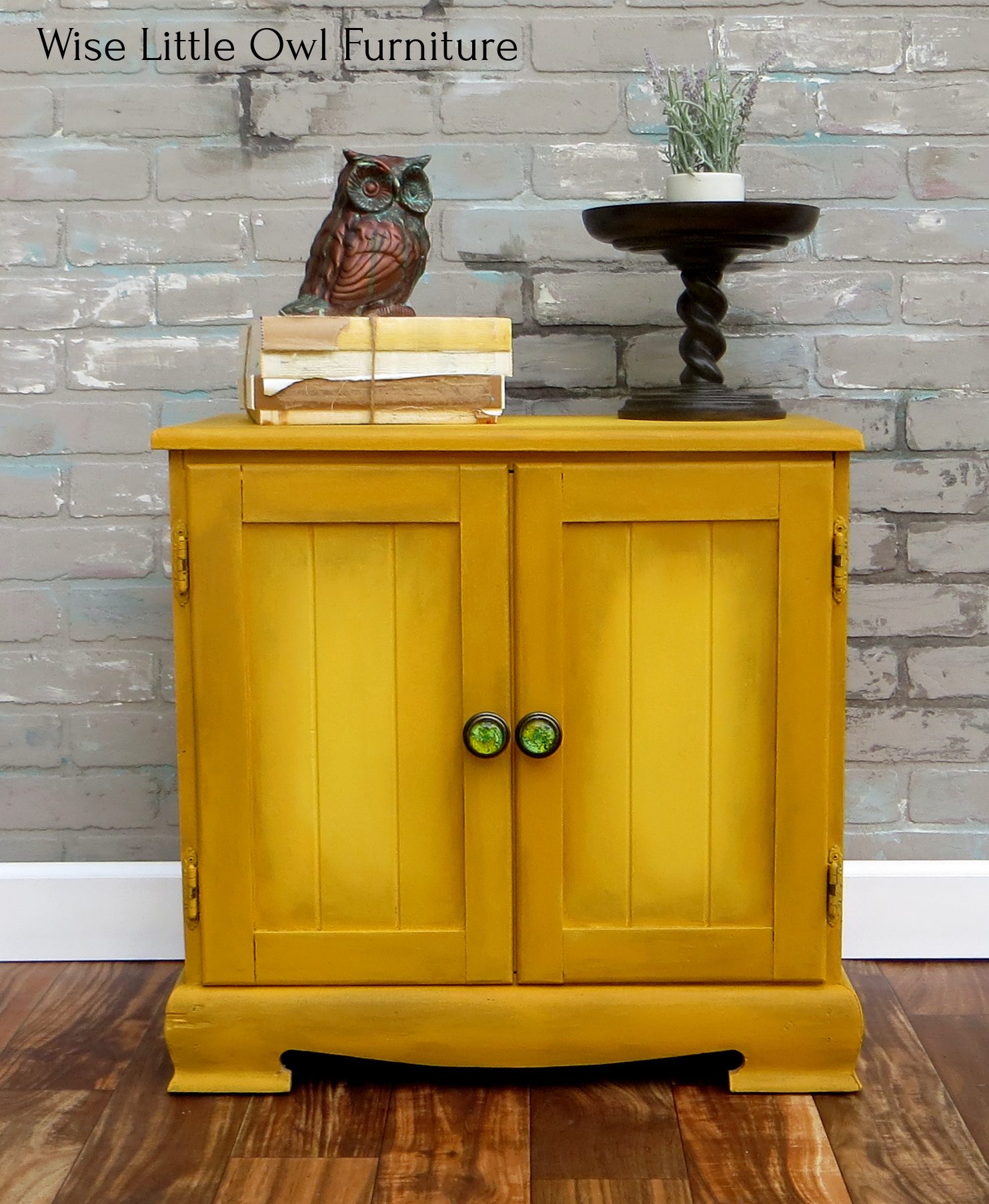 Learn How to Paint a Mustard Accent Table