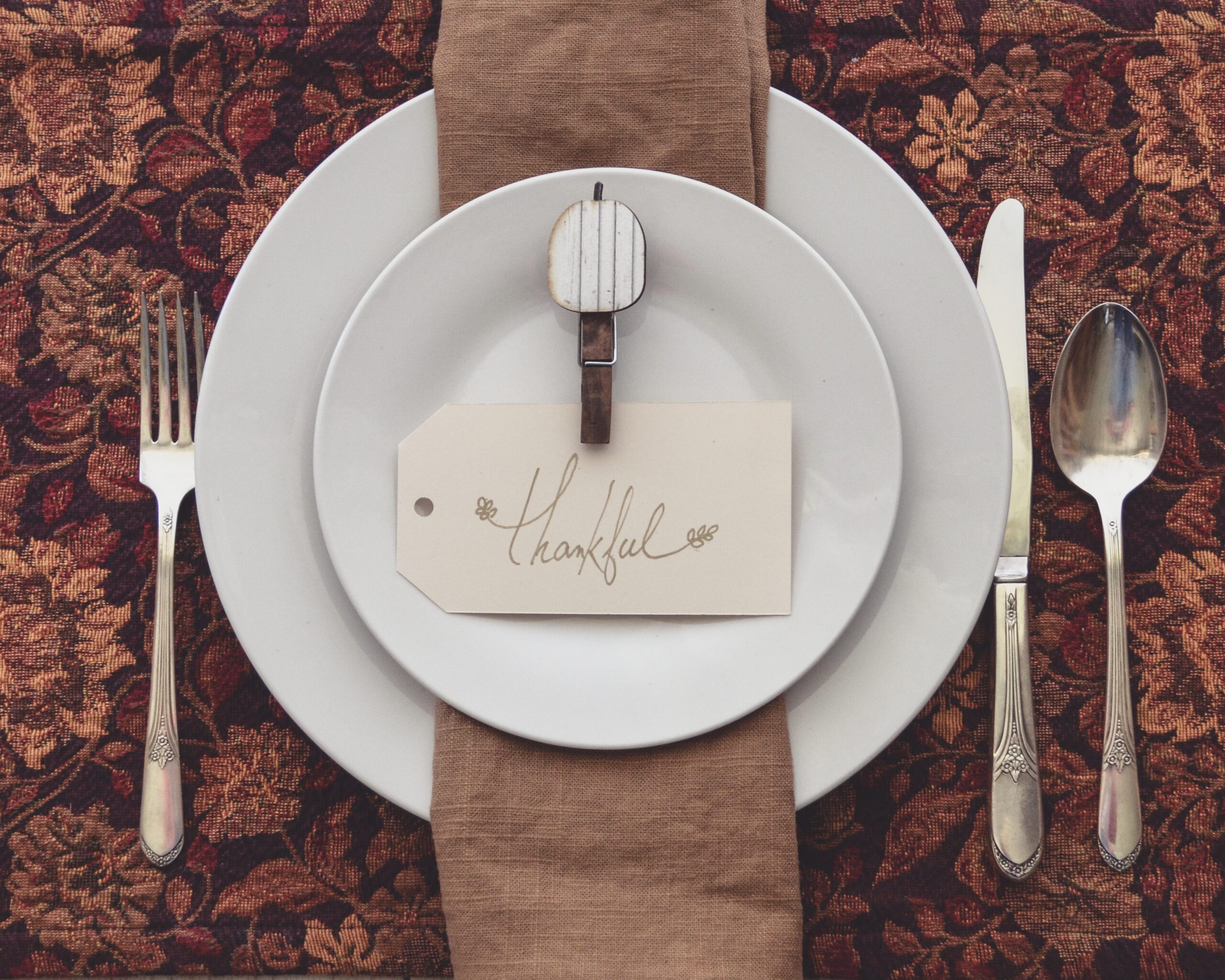 Thanksgiving Name Card Setting from Dixie Belle Paint Company